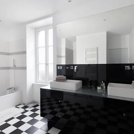 Maison Le Clos Neraud Avec Piscine Et Casa vacanze *